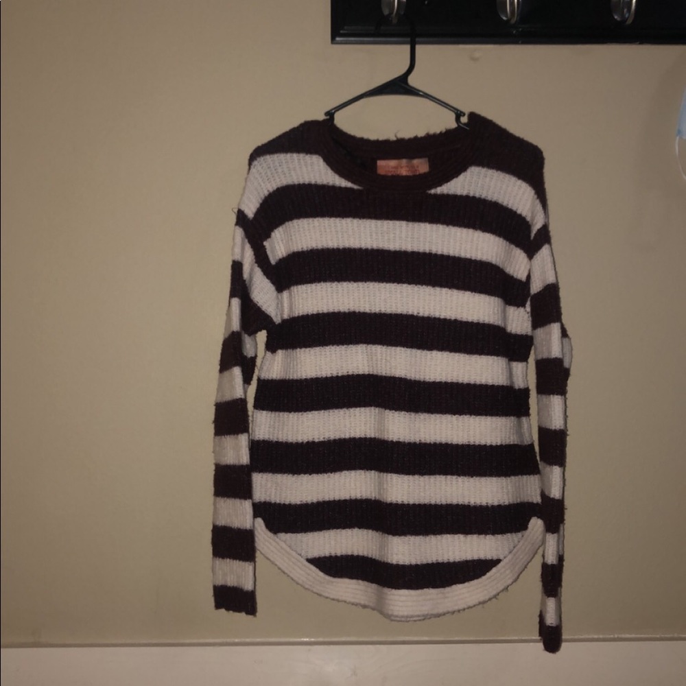 white and maroon striped sweater